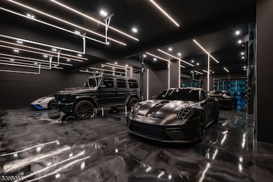 8 Flintlock Ct, Totowa, NJ 07512 - photo 3