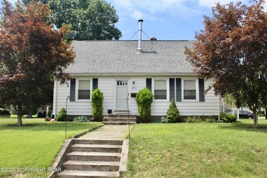 201 Huston Ave, Stroudsburg, PA 18360 - photo 2