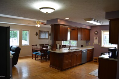 8223 Delido Rd, Louisville, KY 40219 - photo 6