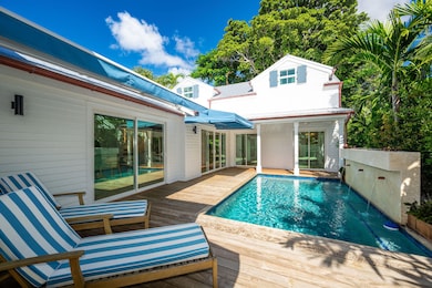 1113 Stump Ln, Key West