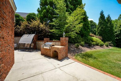 Built in gas grill perfect for entertaining