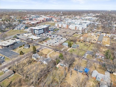 6901 W 82nd St, Overland Park, KS 66204 - photo 7