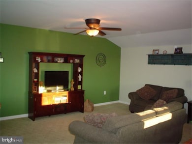 69 Kugler Rd, Royersford, PA 19468 - photo 4