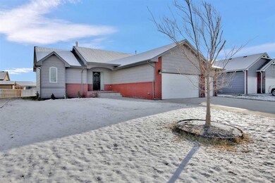 524 S Horseshoe Bend, Maize, KS 67101 - photo 2