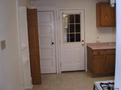 10 Hurlbut St, Albany, NY 12209 - photo 2