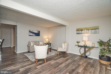 11514 Underoak Ct, Reston, VA 20191 - photo 5