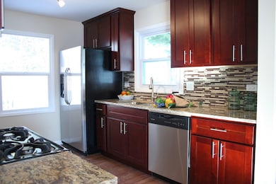 920 W Crystal St, Mundelein, IL 60060 - photo 5