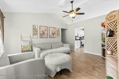 2423 Artisan Dr, Lansing, MI 48910 - photo 6