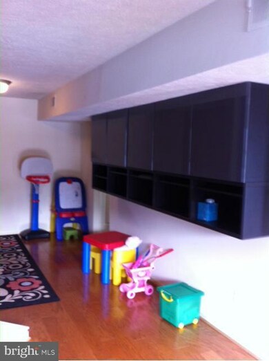 14020 Grumble Jones Ct unit C, Centreville, VA 20121 - photo 7