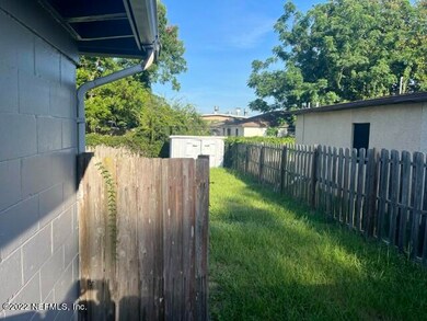 2008 Retaw St, Jacksonville, FL 32210 - photo 5