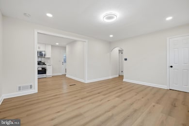 403 Joseph St, Rockville, MD 20850 - photo 7