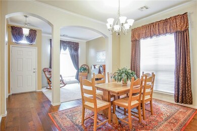 804 Oak Creek Dr, Moore, OK 73160 - photo 5