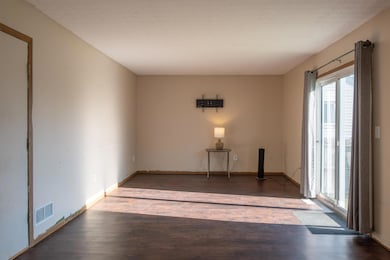 836 Spivey Ln, Galloway, OH 43119 - photo 6