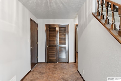 10527 M St, Omaha, NE 68127 - photo 2