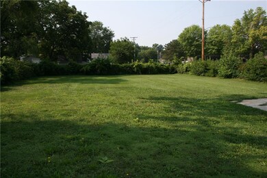 3101 E Douglas Ave, Des Moines, IA 50317 - photo 3