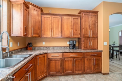 1069 Robin Rd NE, Grand Forks, ND 58201 - photo 7