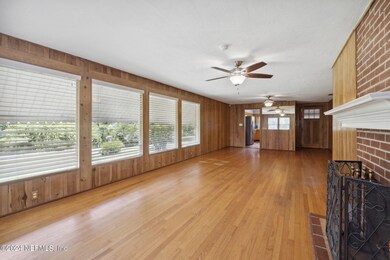 Dining Room/Living Room