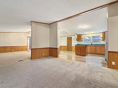 2749 Deer Pass Dr SW, Canton, OH 44706 - photo 4