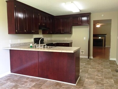 454 Graham Woods Cir, Gray, GA 31032 - photo 2