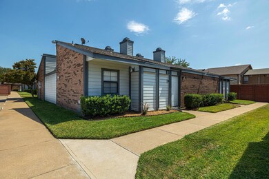 604 Bellaire Dr unit B, Hurst, TX 76053 - photo 2