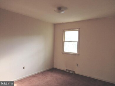 22425 Greenview Ct, Great Mills, MD 20634 - photo 2