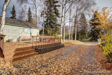 Long Driveway-Lots of Off Street Parking