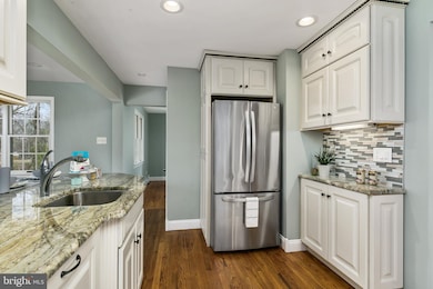 909 Mcelwee Rd unit RD2, Moorestown, NJ 08057 - photo 2