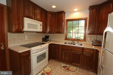 7901 Edgewood Farm Rd, Frederick, MD 21702 - photo 6