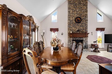 3725eus42_louisvillerealestatemedia_004