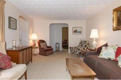 82 Greer St, Waltham, MA 02452 - photo 3