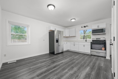 35706 N Benjamin Ave, Ingleside, IL 60041 - photo 7