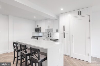 Potomac Plaza Terraces unit 809, Washington, DC 20037 - photo 6