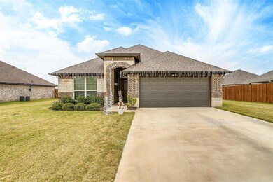 302 Mckittrick Ln, Godley, TX 76044 - photo 2