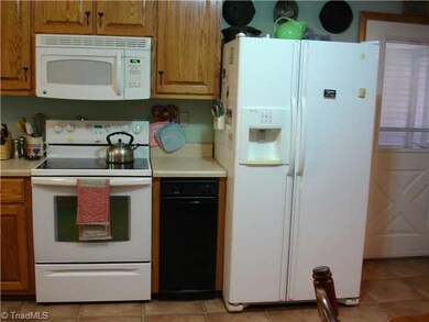 2267 Fork Creek Mill Rd, Seagrove, NC 27341 - photo 7