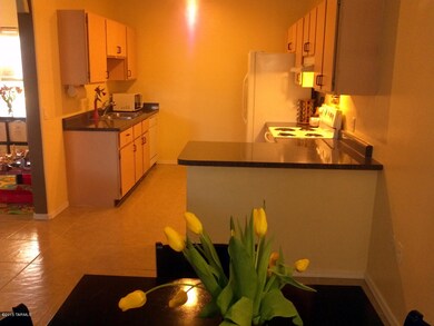 1 Kitchen 3_2052 W