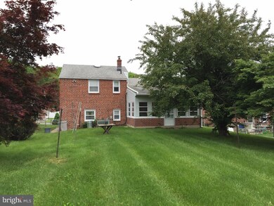 4412 Chandler Dr, Brookhaven, PA 19015 - photo 3