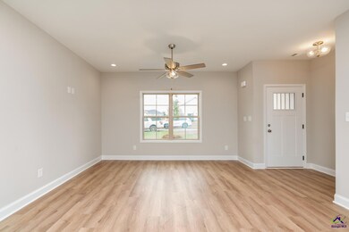 194 Red Tail Cir, Powersville, GA 31008 - photo 7