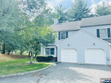 50 Beverly Ct unit 1X, Fair Lawn, NJ 07410 - photo 2