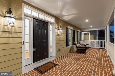 14239 Seneca Rd, Germantown, MD 20874 - photo 2