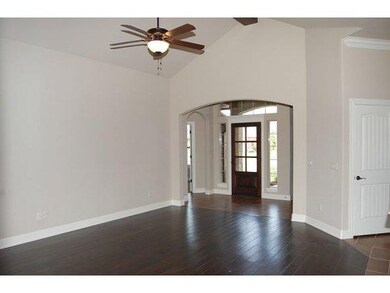 613 Lindsey Ln, Moore, OK 73160 - photo 5