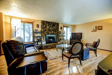 1875 NE Cliff Dr, Bend, OR 97701 - photo 2