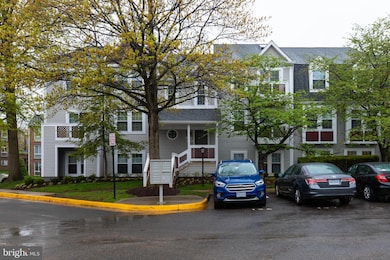 12949 Grays Pointe Rd unit C, Fairfax, VA 22033 - photo 3