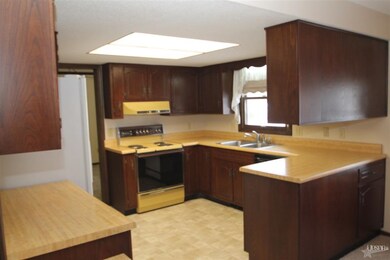 10501 Stellhorn Rd, Fort Wayne, IN 46815 - photo 7