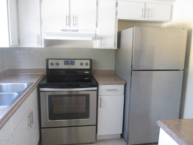 6817 Blanco Ct, Jacksonville, FL 32210 - photo 3