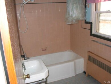 1417 Catasauqua Rd, Bethlehem, PA 18017 - photo 7