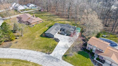 2747 E Amblewood Cir, Lima, OH 45806 - photo 3