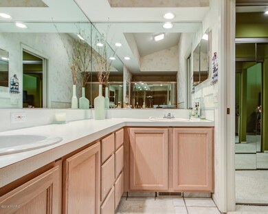 1920 Cross Bend St NE unit 45, Grand Rapids, MI 49505 - photo 5