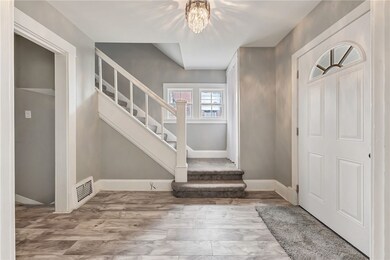 120 Milton St, Aliquippa, PA 15001 - photo 4