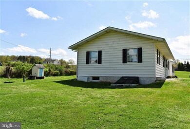 63 Oak Ln, Douglassville, PA 19518 - photo 3