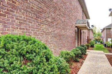 7814 Grand Cascade Dr unit 2701, Louisville, KY 40228 - photo 5